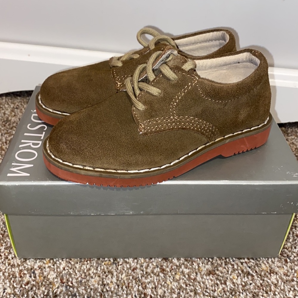 Size 8 Toddler Dress shoes from Nordstrom.